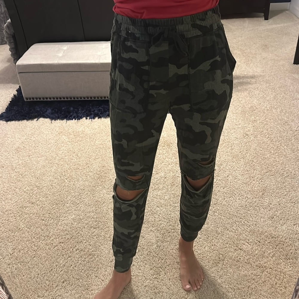 Express cotton jogger pants size small with distress details